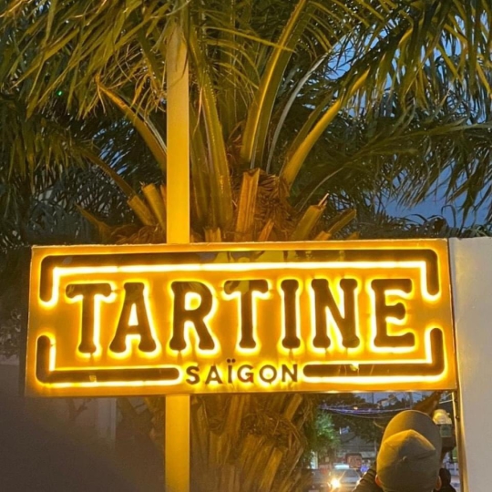 HỘP ĐÈN CHỮ NỔI TARTINE